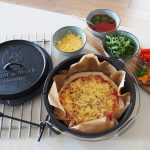 Zutaten für Dutch Oven Pizza aus dem Backofen