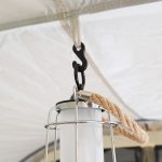 Crochet de suspension de lampe dans la tente tunnel Gotland 6 boho-chic pour 6 personnes