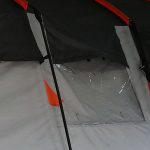 Fenster mit Verdunkelung beim Zelt Skandika Hurricane 8 Protect